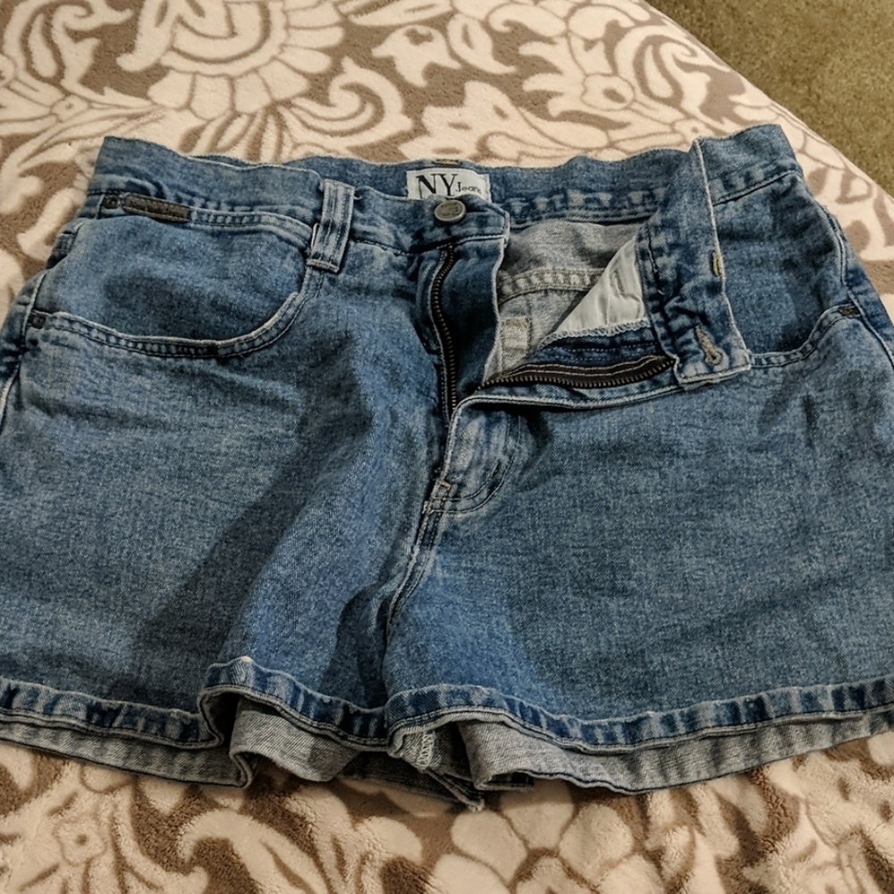 Vintage hi-waist Jean shorts